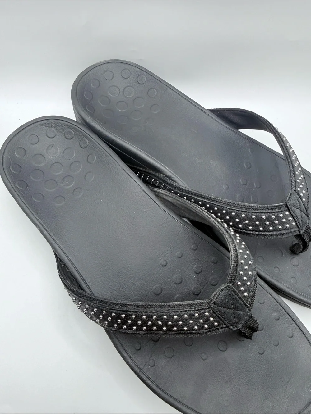 Vionic Black Studded Pacific Kehoe Sandal Flip Flops 10 Arch Support Comfort